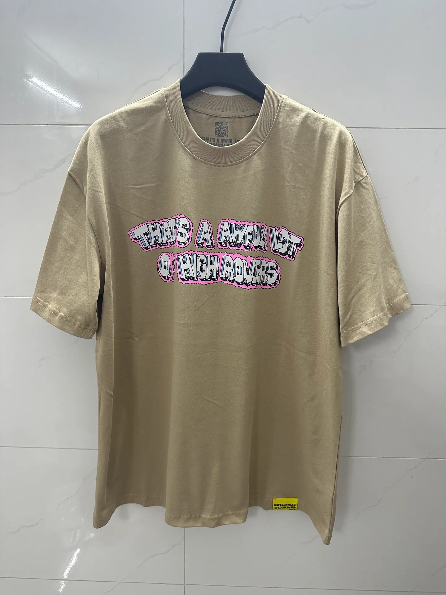 #Khaki color | THAT'S A AWFUL LOT OF COUGH SYRUP In Stock Real shot American simple trendy brand loose casual T-shirt Fabric (fabric): 32 counts Weight combed double yarn pure cotton Sizes (size): S-M L X L Color (colour): Khaki color